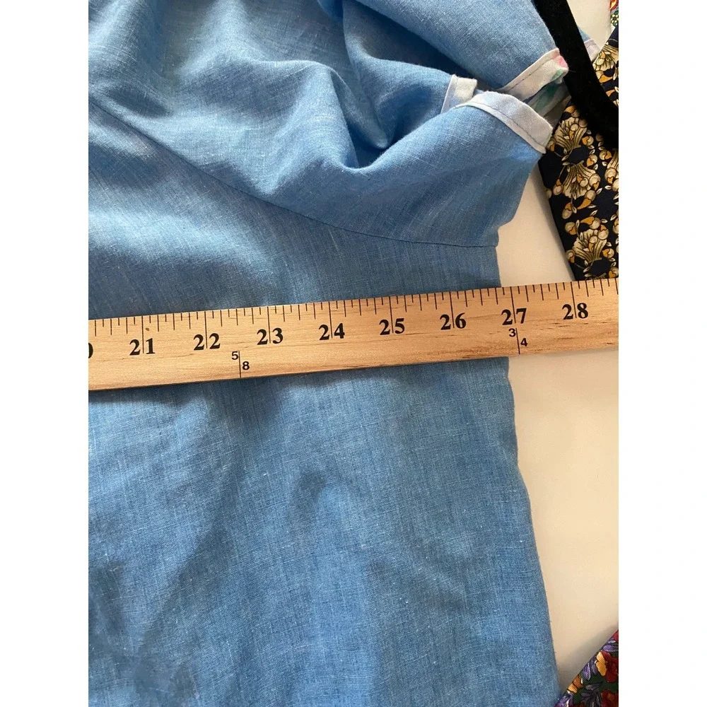 Simply Basic Blue Snap Front House Dress Floral Quilted Yoke Short Sleeve Pocket